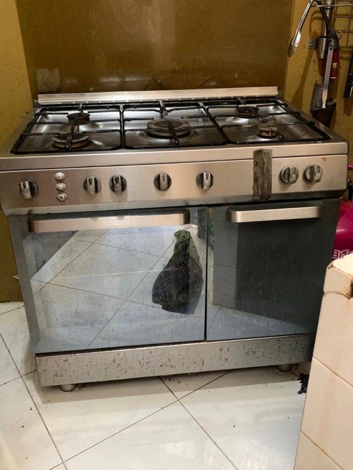 Servis Kompor Gas Ariston 4