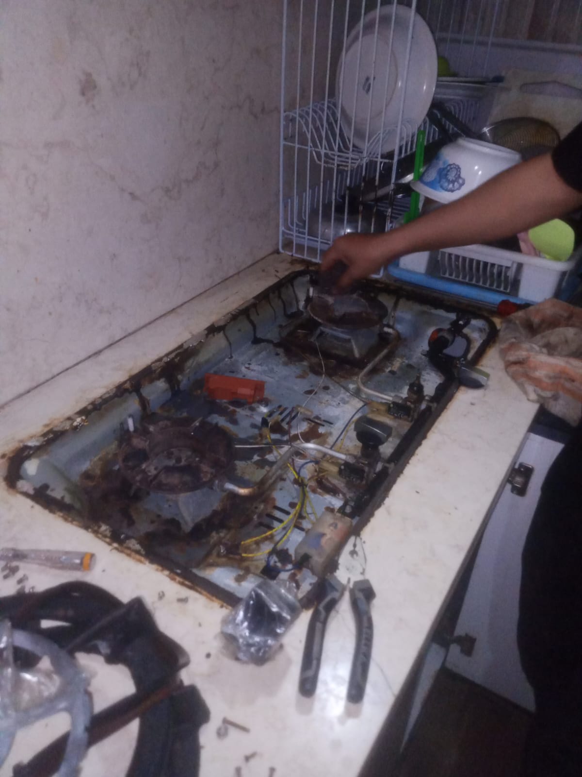 Service kompor Ariston Kebayoran Baru terpercaya. Teknisi profesional siap memperbaiki kompor gas Ariston dengan home service, sparepart original, dan bergaransi.
