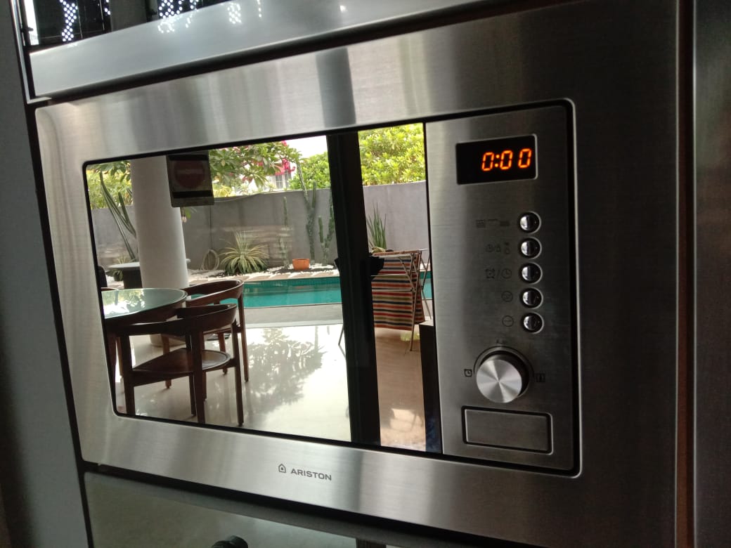 Layanan Service Microwave Ariston