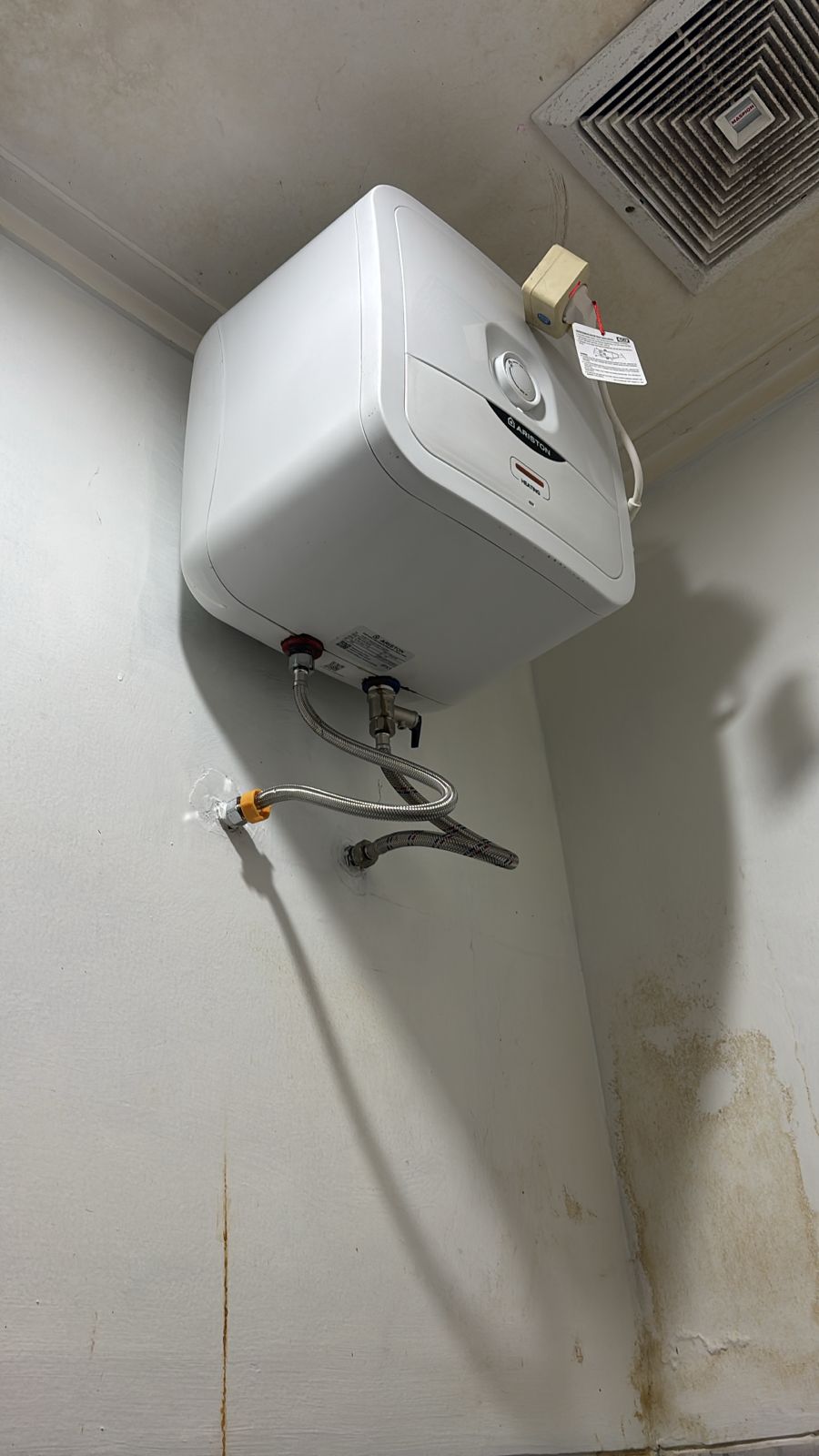 Service Water Heater Ariston Kalibata