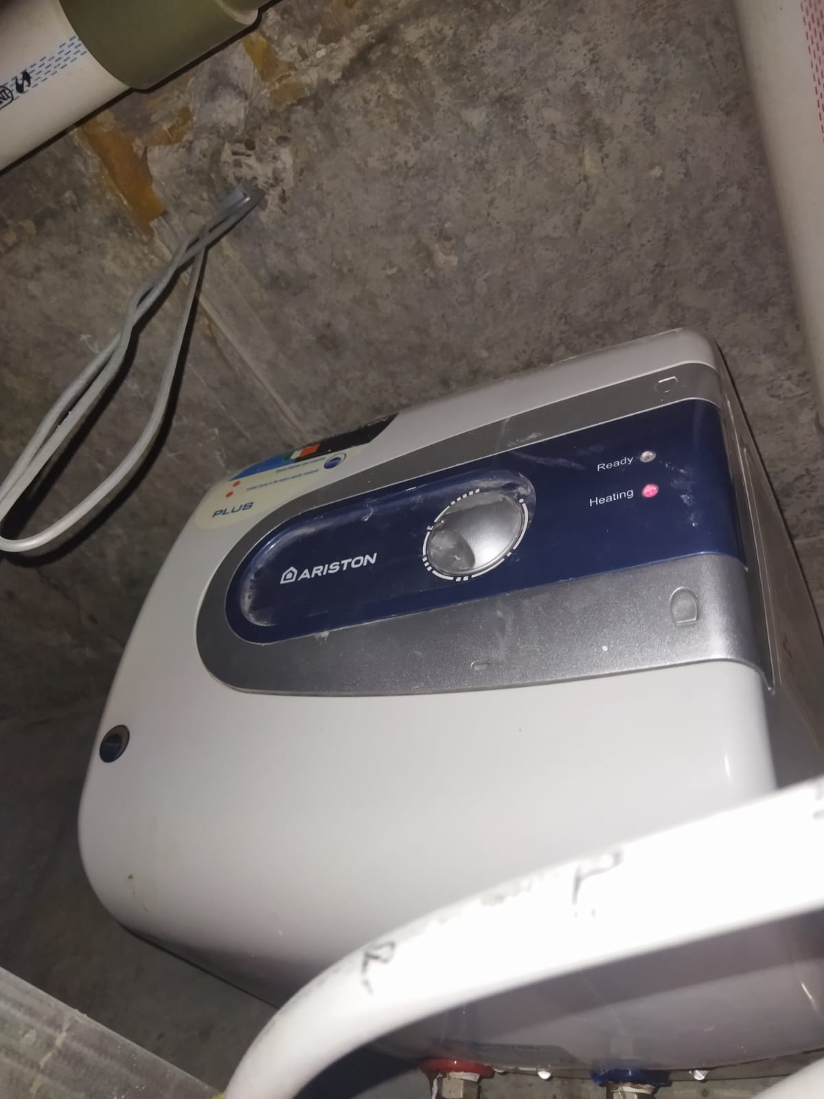 Service Water Heater Ariston Kuningan Jakarta Selatan